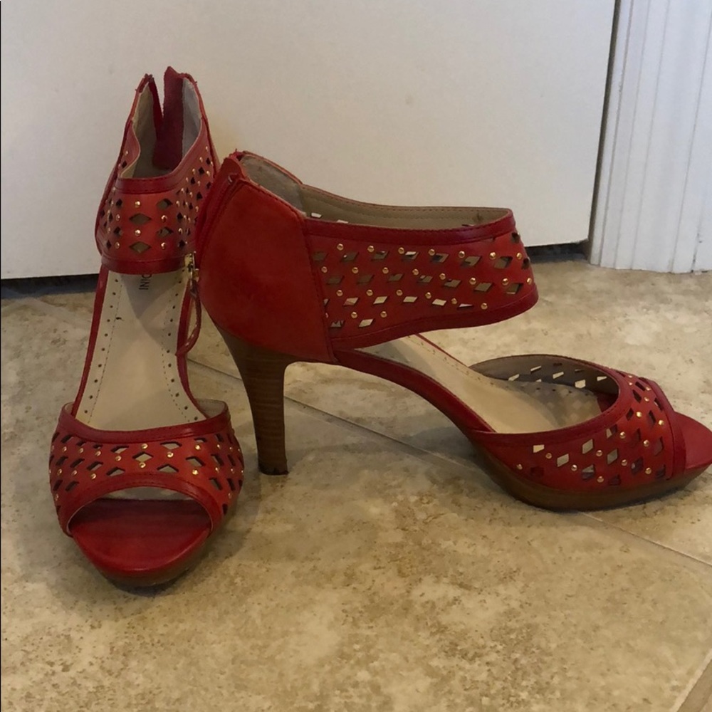 Adrienne Vittadini heels worn once